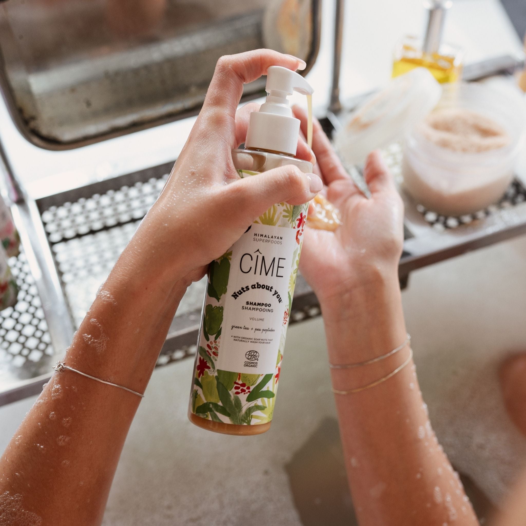 Nuts about you | Volume shampoo